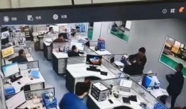 最新爆料工厂视频播放,最新视频曝光生产线全貌